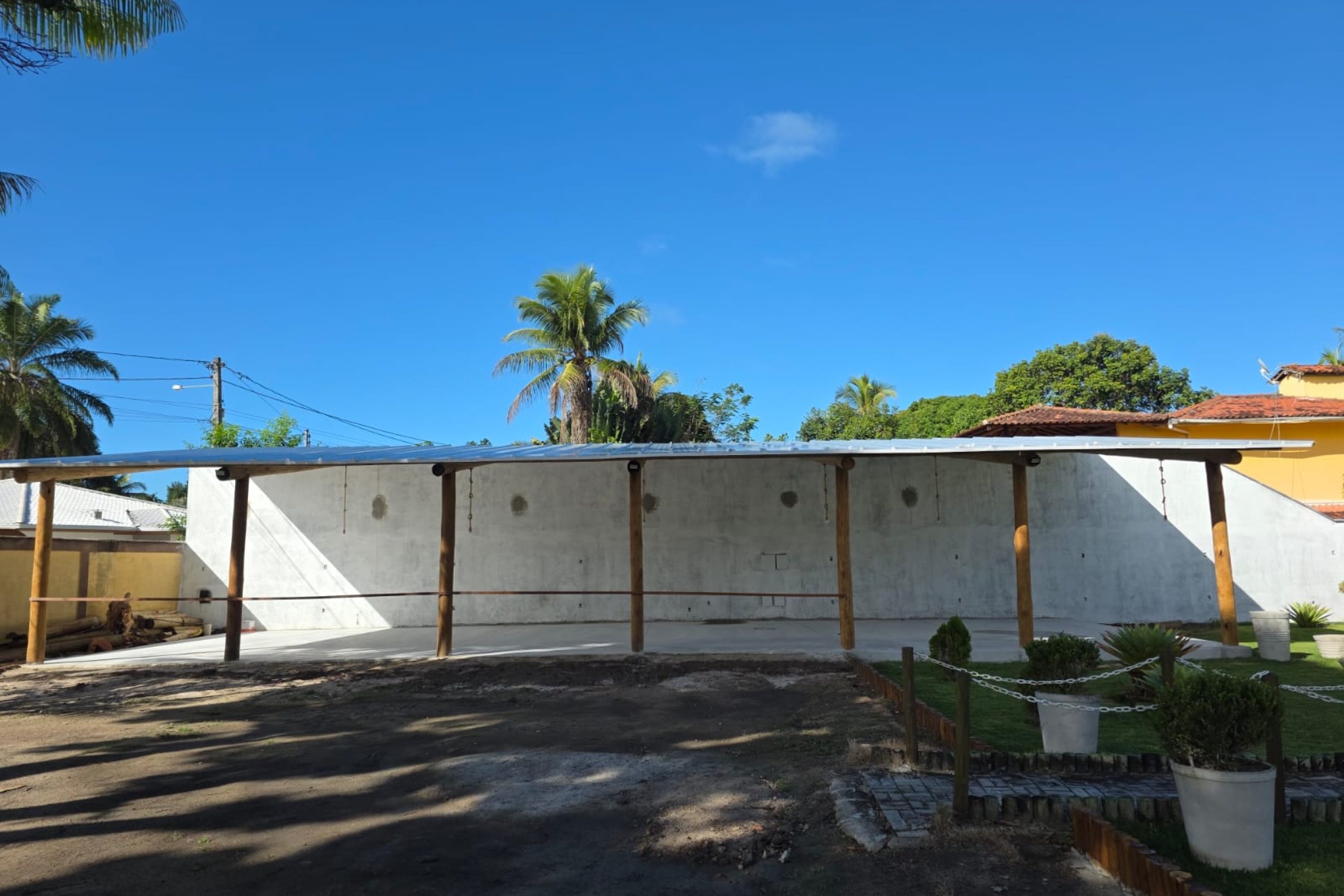 Garagem 4 vagas cobertas